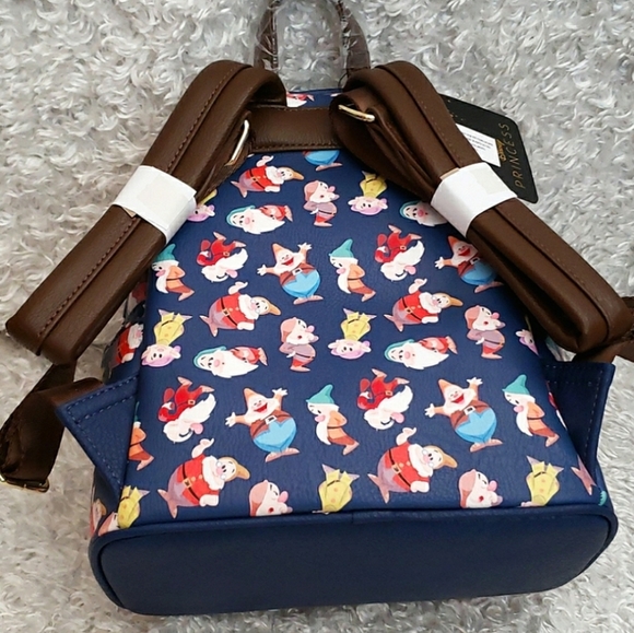 NWT Loungefly Snow White Seven Dwafts Mini Backpack - Picture 7 of 10